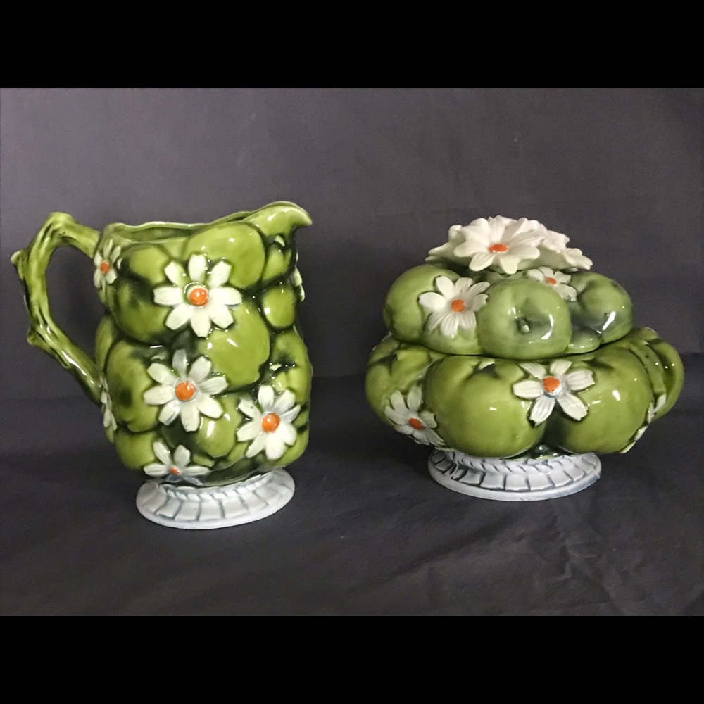 Vintage Inarco MCM 1967 Apple and Daisies pitcher and covered bowl set